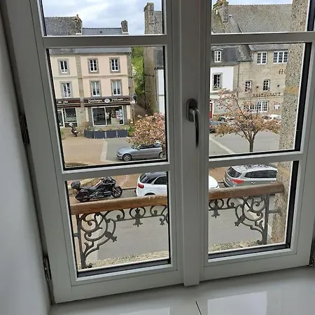 Lumiere Et Confort En Centre Apartment Huelgoat
